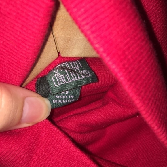 Wild Fable Red Turtle Neck Tee - Picture 4 of 4
